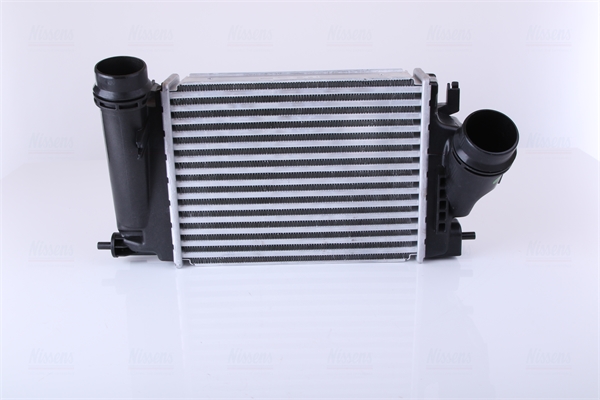 Intercooler, compresor 961121 NISSENS