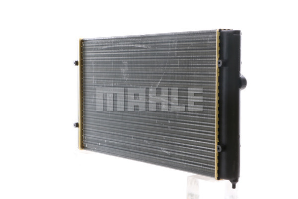 Radiator, racire motor CR 366 000S MAHLE