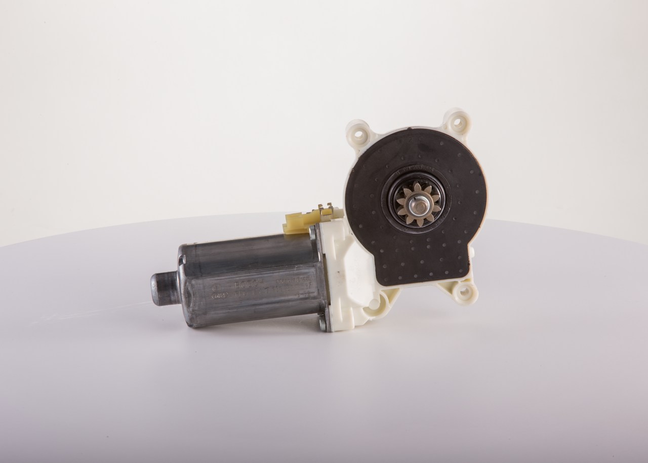 Electromotor, macara geam 0 130 821 537 BOSCH