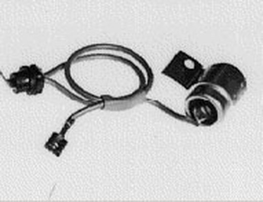 Condensator, aprindere 1 237 330 142 BOSCH
