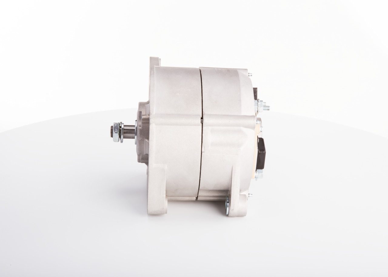 Generator / Alternator F 042 301 011 BOSCH