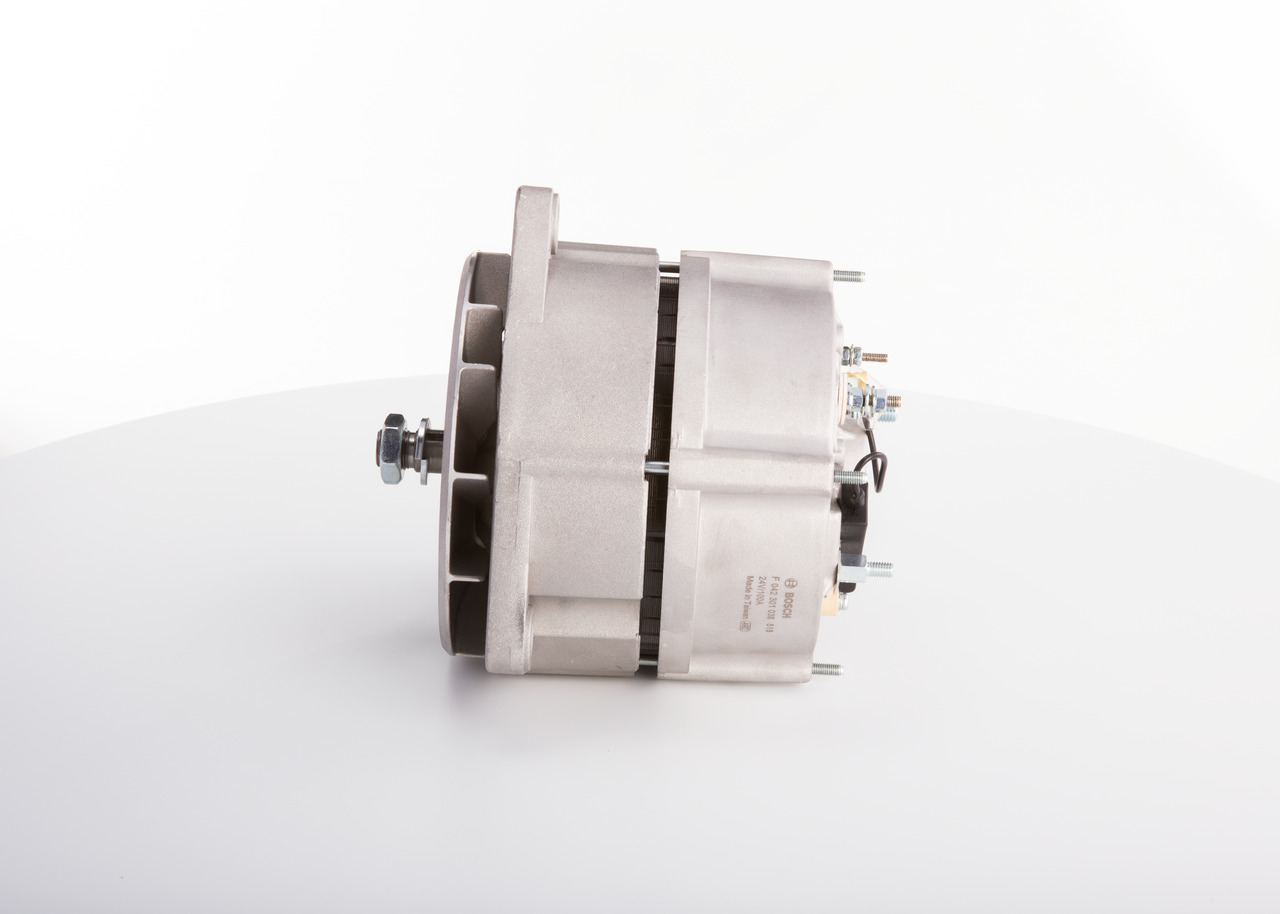 Generator / Alternator F 042 301 038 BOSCH