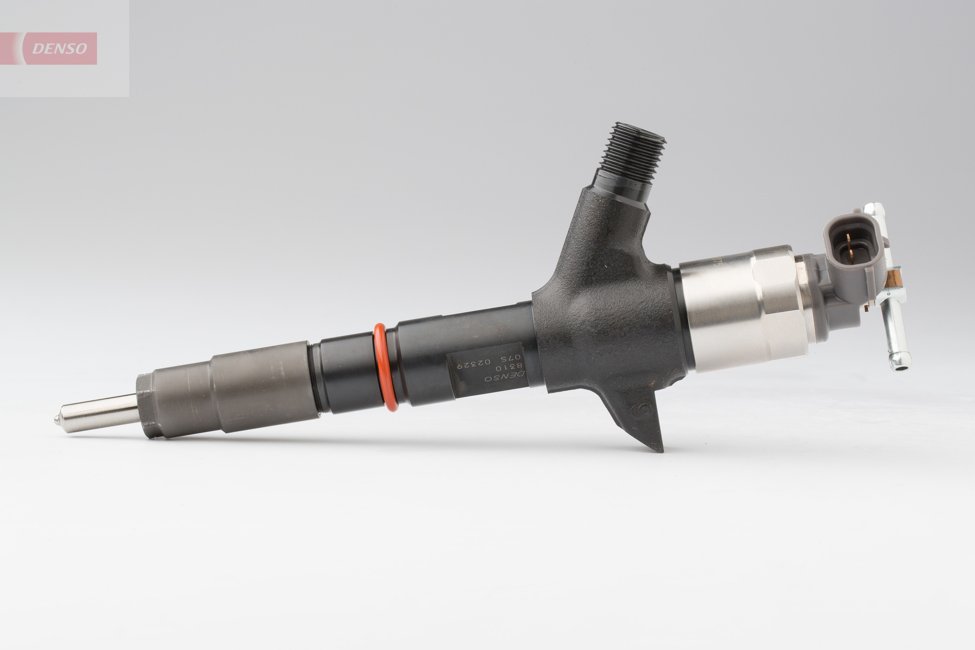 Injector DCRI108310 DENSO
